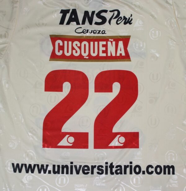 Camiseta Universitario de Deportes 2001 Retro - Image 4